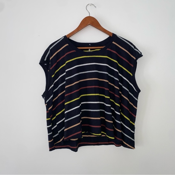 Nwot Free People Rising Tide Printed Relaxed Boxy T-Shirt in
Black/Stripe size S - Picture 6 of 7